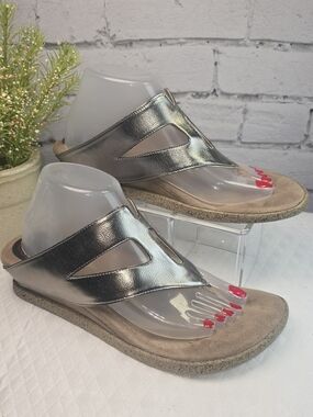 WOMENS MODZORI FLIPS AZIZA REVERSABLE LOW-WEDGE SLIDE SANDAL METALLIC SIZE 10